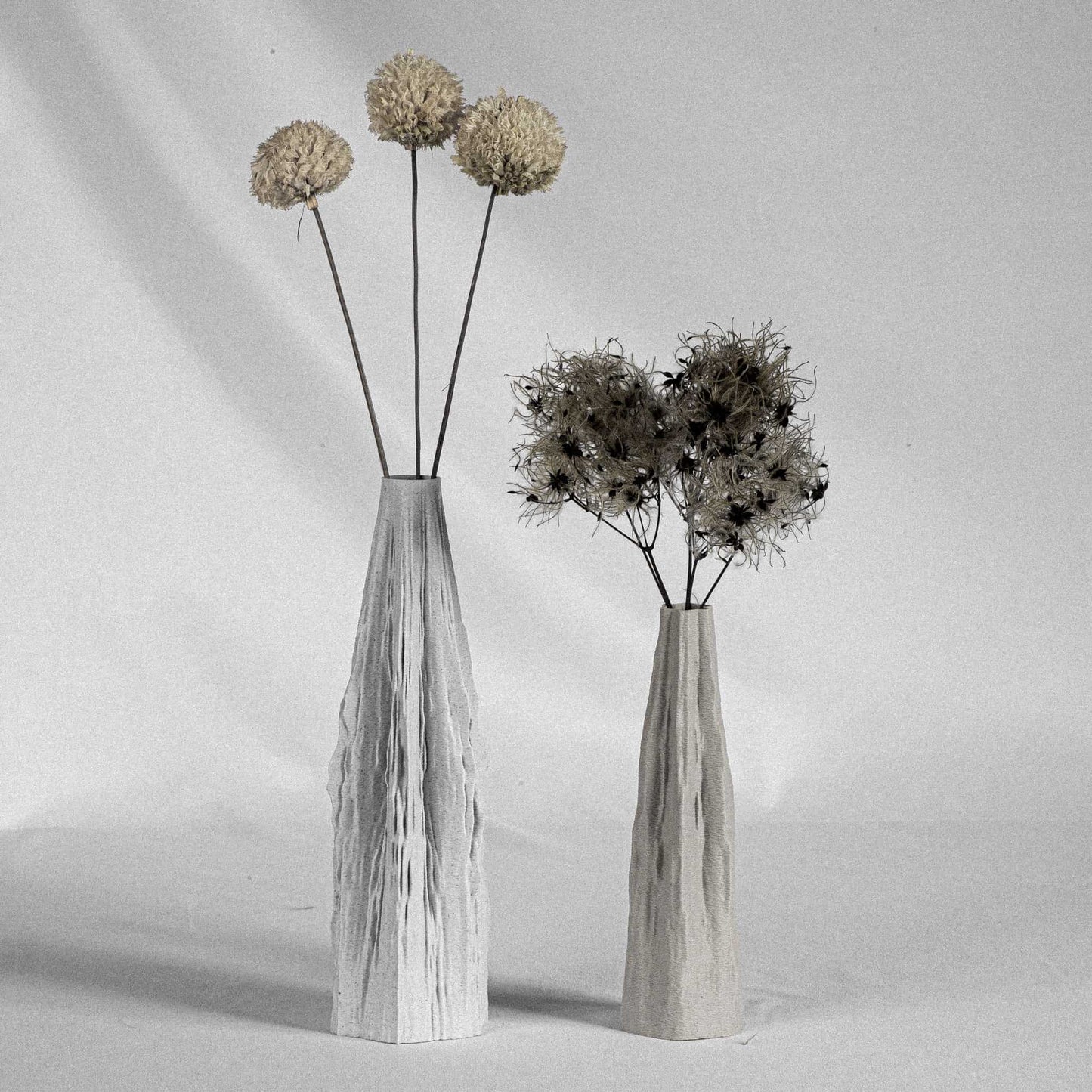 3d printed vase set PEAK DUO displayed with dried flowers