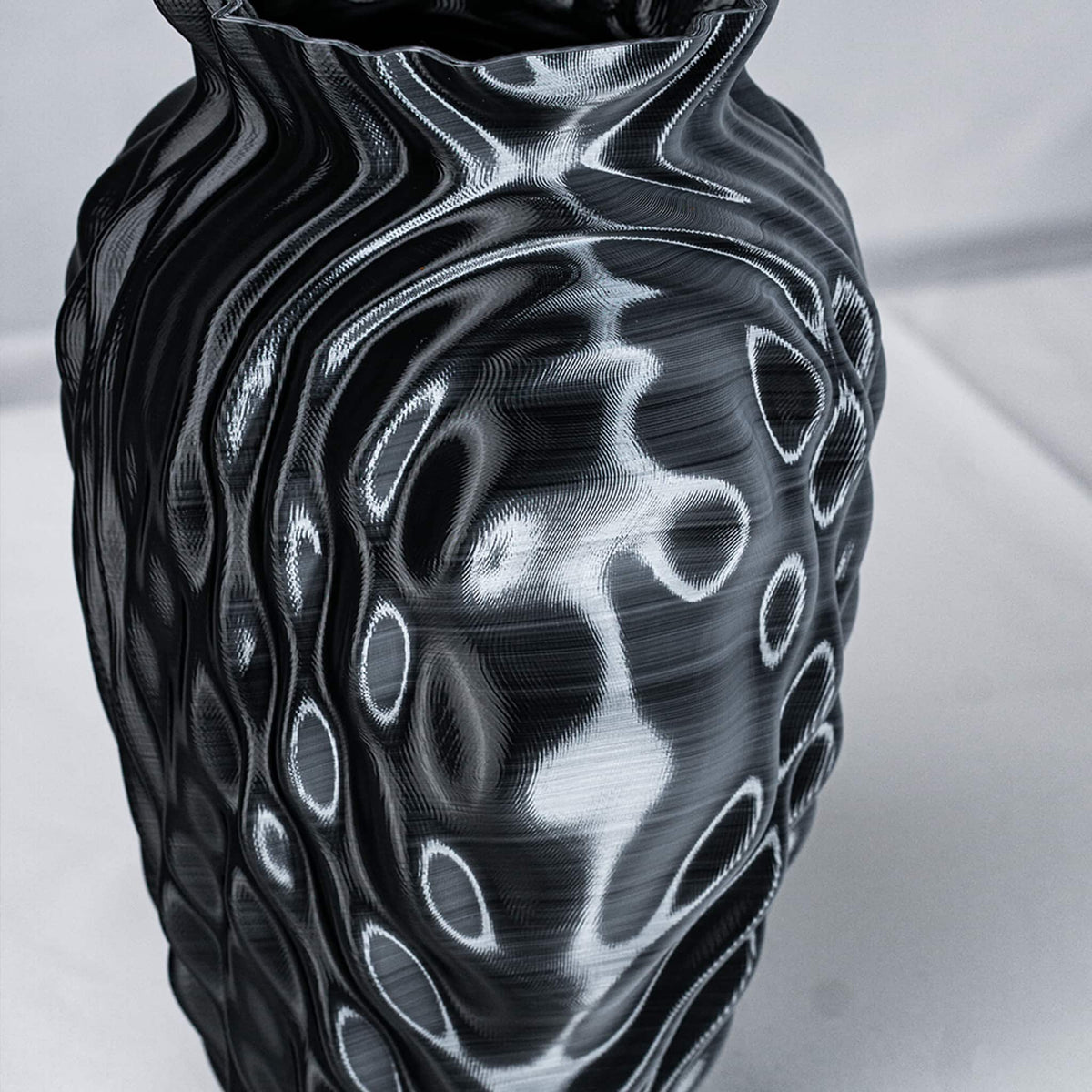 ONDA Resonance empty: the wide belly and the narrowing neck